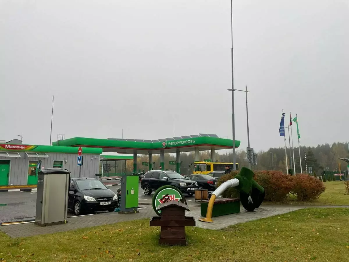 ГАИ призвала белорусов «проявить бдительность» и сообщать о «любителях кофе» по номеру 102