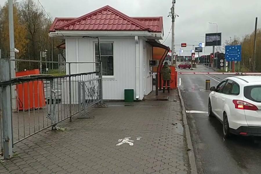 Таможня Беларуси объявила о частичном возобновлении движения на границе с Литвой. Кого пускают?