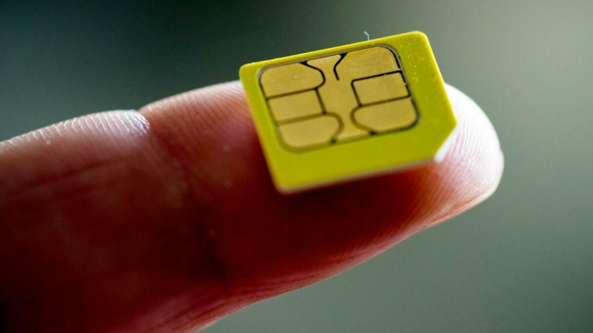 Генпрокуратура предложила ввести в Беларуси специальные SIM-карты. Для кого?