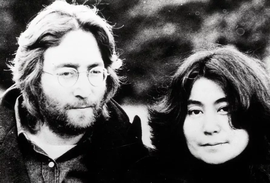 «Мне было все равно» Убийца Джона Леннона впервые раскрыл все детали преступления