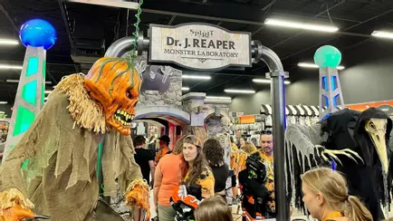 В России предложили штрафовать за рекламу Хэллоуина