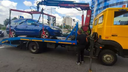 ГАИ начала рейды с эвакуатором по дворам многоэтажек Минска