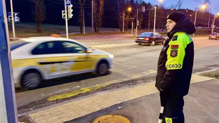 ГАИ посоветовала белорусам «отводить взгляд вправо»