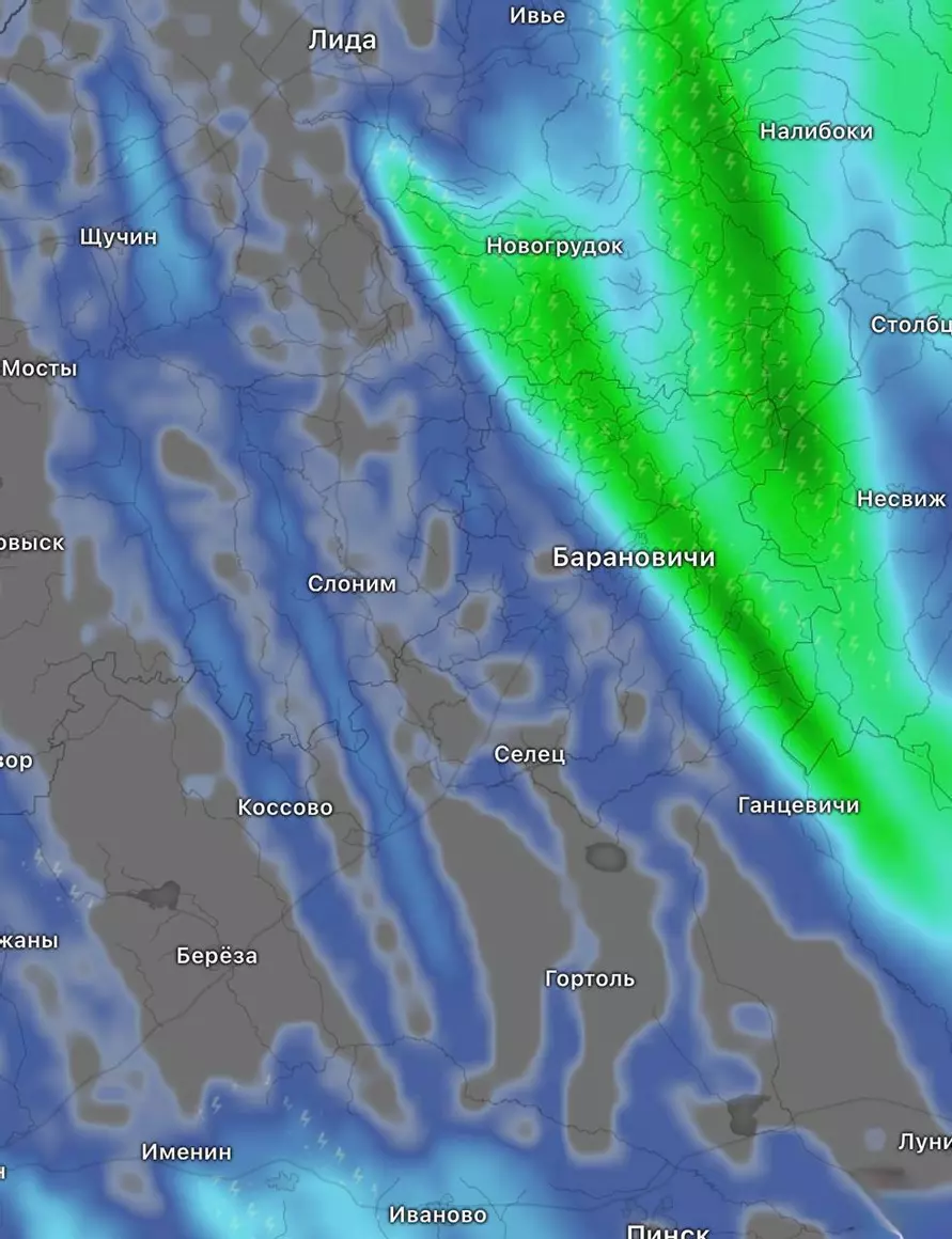 Синоптики назвали районы Беларуси, куда грозы с ливнями и ветром в 72 км/ч не доберутся в выходные