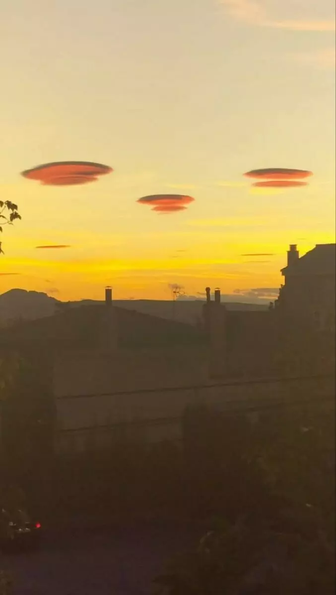 Испанцы наводнили соцсети фотографиями с «доказательствами вторжения НЛО». Что это было?