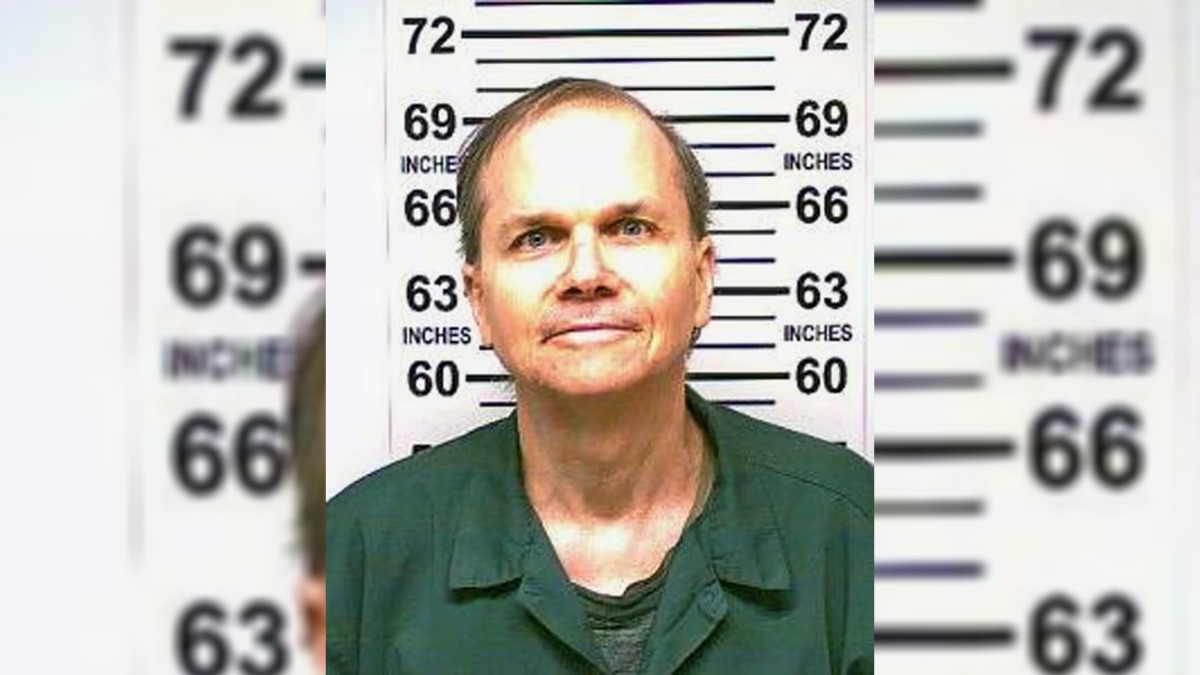 «Мне было все равно»: Убийца Джона Леннона впервые раскрыл все детали преступления