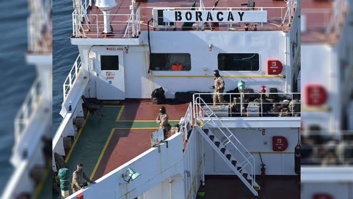 Французские военные взяли штурмом танкер "российского теневого флота" - AFP