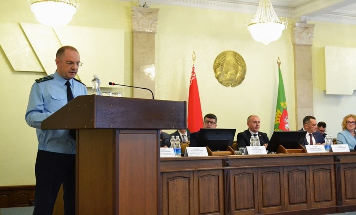 На фото прокурор Витебской области Андрей Скурат