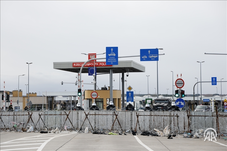 МИД объявил, что Беларусь может не открыть пункты пропуска с Литвой и Польшей