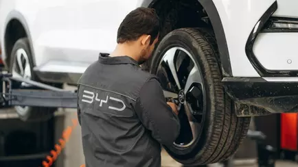 Белорусские страховщики предложили грустное для владельцев электромобилей нововведение