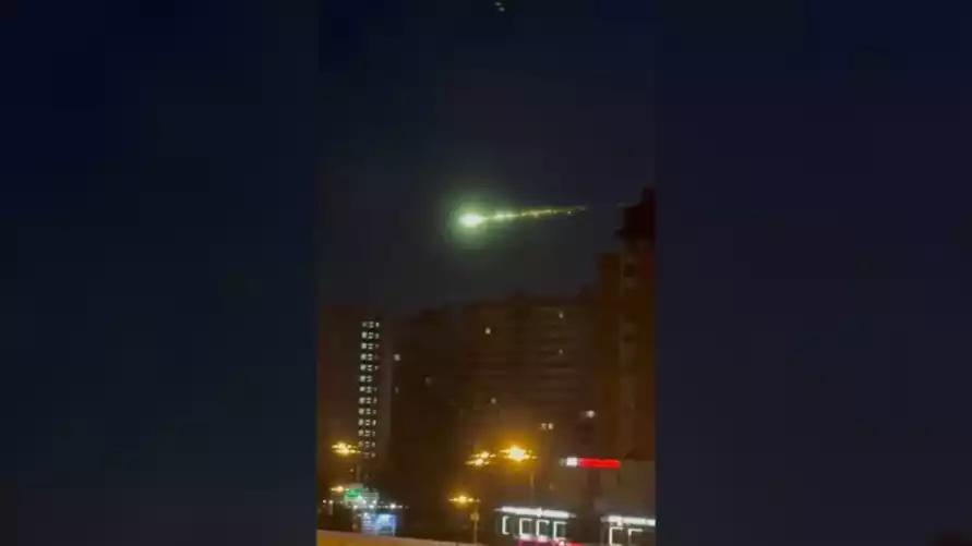 В небе над Москвой заметили яркий НЛО с зелёным свечением. Что это было?