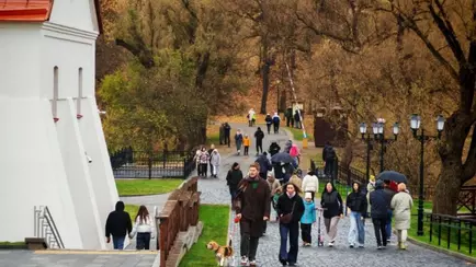 Минтруда пообещало белорусам три выходных дня подряд в ноябре. Что с отработкой?