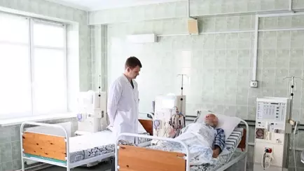 Белорусские медики спасли поляка и второй месяц лечат в брестской больнице