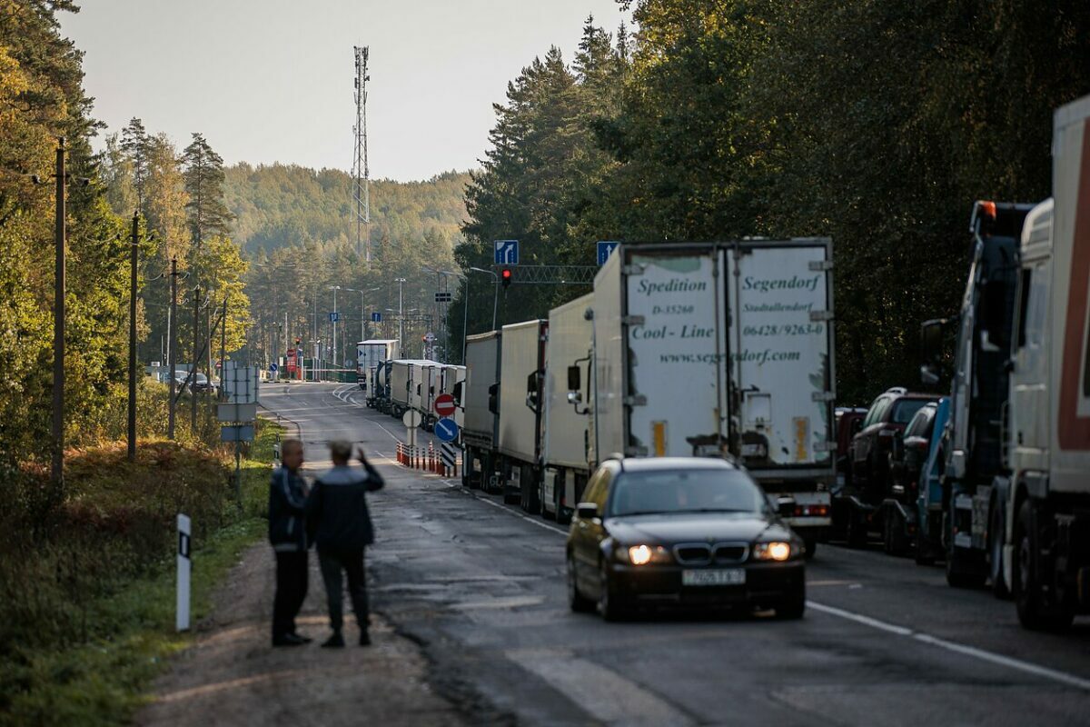 Литовские перевозчики заплатили Беларуси 5 млн евро из-за закрытия границы