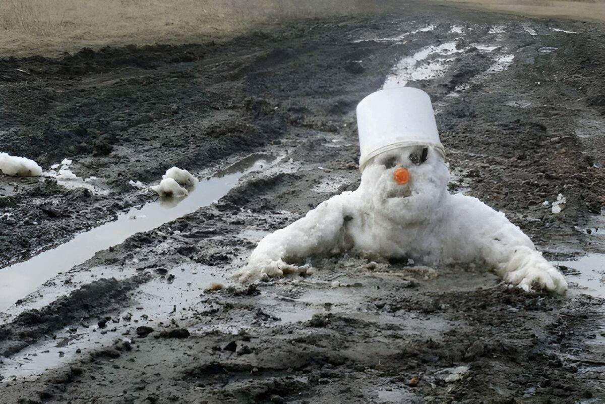 Белорусов призвали помнить о законах физики, ещё часть — не садиться за руль. Где можно встретить «Стрелу» и квадрокоптеры?