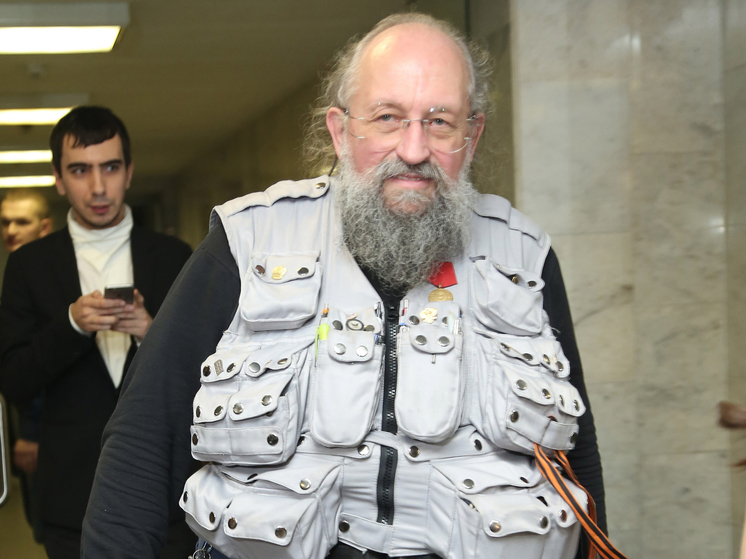 "Это уже перебор" - Вассерман призвал Госдуму не запрещать россиянам делиться нюдсами и дикпиками