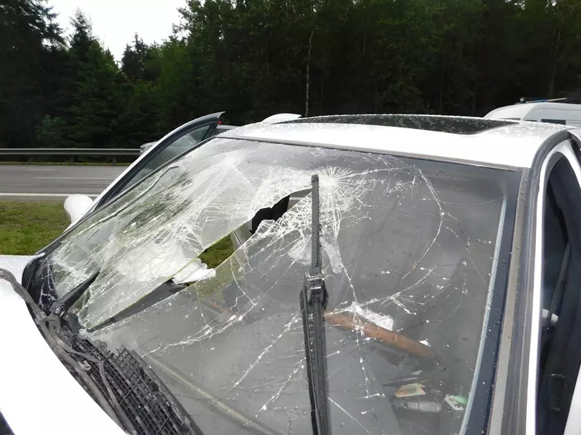 Ночь пил, а на утро влетел на 182 км/ч в такси, убив 4 человек. СК выложило видео с виновником ДТП под Минском