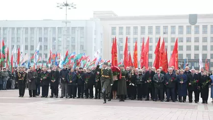 Лукашенко рассказал, почему большинство белорусов не празднуют 7 ноября