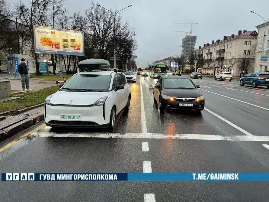 В Минске водитель BMW устроил два ДТП за две минуты, протаранив 8 машин