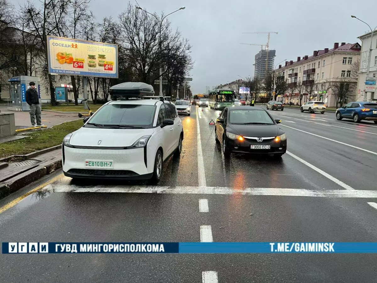 В Минске водитель BMW устроил два ДТП за две минуты, протаранив 8 машин