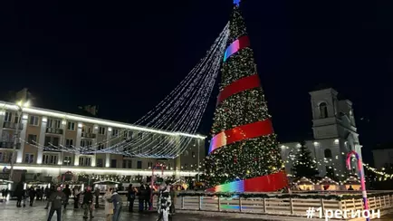 В центр Бреста привезли специалистов, специальную машину и спецустановку. Зачем?