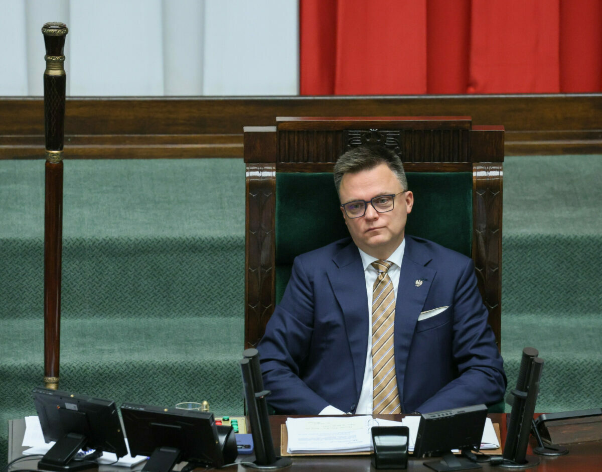Спикер Сейма Польши ушел в отставку. Власти этого ждали, оппозиция отговаривала
