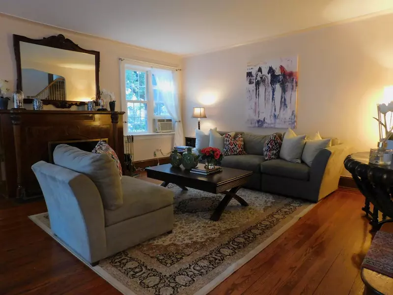 «Здесь был зачат будущий президент США» - на продажу выставили дом, где вырос Трамп. Что внутри?