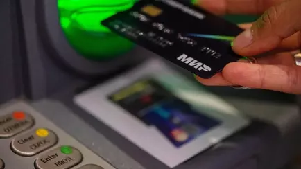 Лукашенко разрешил СК и МВД на 10 дней блокировать счета белорусов. Когда?