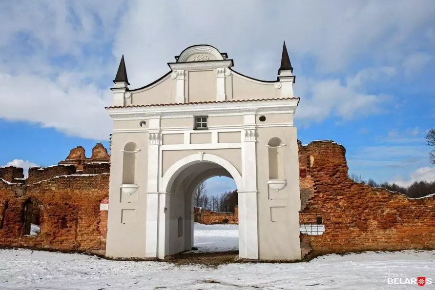 Белорусам предложили проспонсировать реконструкцию монастыря картезианцев в Березе. Что кроме ресторана планируют?