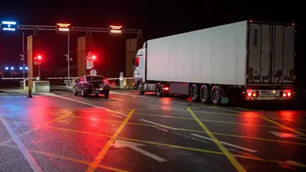 Погранслужба Литвы заявила, что ни одна из застрявших фур не выехала из Беларуси