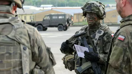 Польша решила призвать в армию 300 000 человек в 2026 году. Зачем?