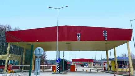 Банк предложил всем белорусам, «кто мчит» в Польшу, помочь «не попасть в неловкую ситуацию»