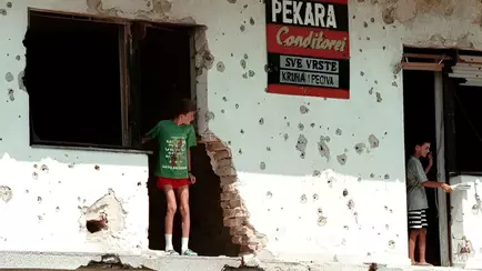 В Италии начали расследование «сафари на людей» для богачей в Боснии – «Дети стоили дороже»