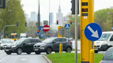 В соседней с Беларусью стране с недавних времен штрафуют даже за 1 км/час превышения. На сколько?