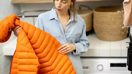 Как правильно постирать пуховик, чтобы не превратился в «блин»? Вот два обязательных секрета