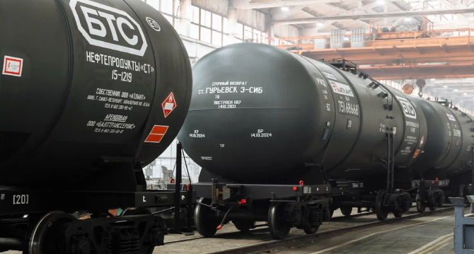 Беларусь в 47 раз увеличила поставки бензина в Россию
