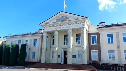 Белорусы нашли на долларовой купюре изображение Жлобинского райисполкома — «Как теперь с этим жить?»