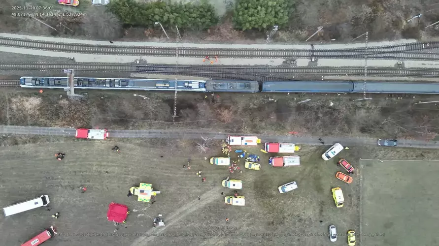 В Чехии лоб в лоб столкнулись пассажирские поезда