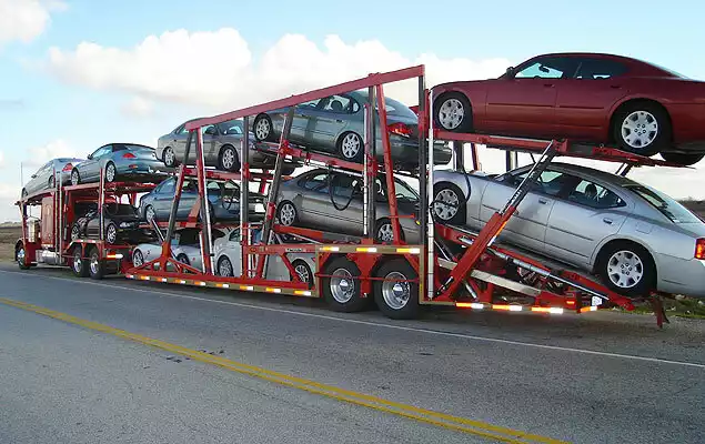 Россияне вывезли из Беларуси тысячи иномарок в ноябре. Что кроме BMW?