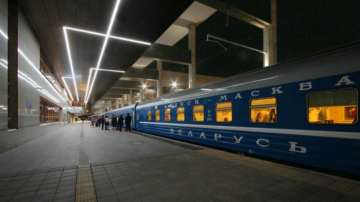 БелЖД предложила белорусам встретить Новый год в поезде? Вот что известно