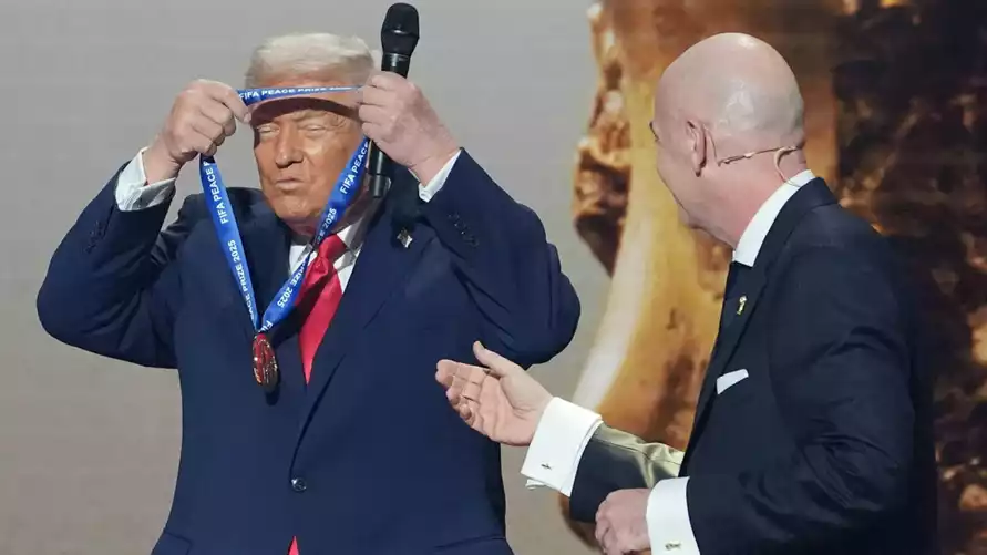 Трамп получил футбольную премию
