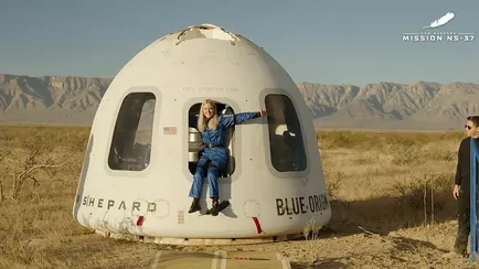 Парализованная женщина впервые отправилась в космос на ракете Blue Origin