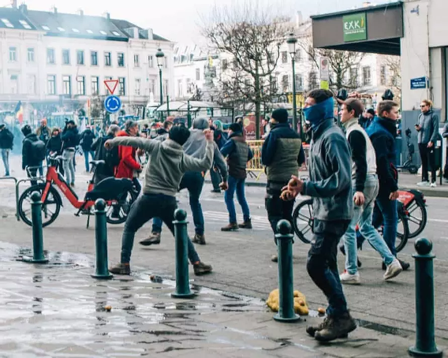 Фермеры забросали картошкой полицию во время протестов на фоне саммита ЕС