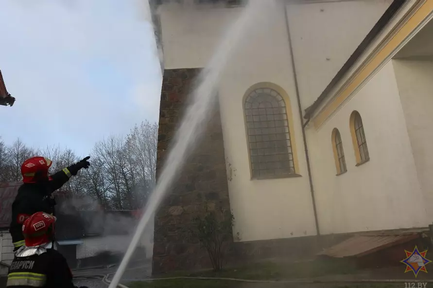 В МЧС назвали причину пожара костёла под Гродно