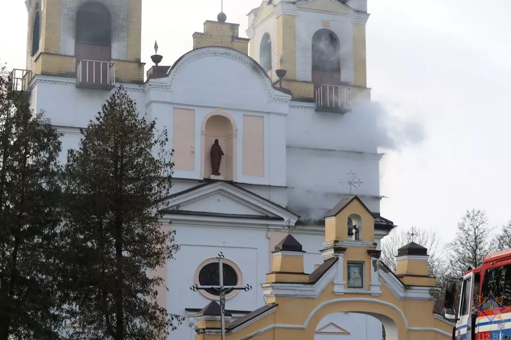 В МЧС назвали причину пожара костёла под Гродно