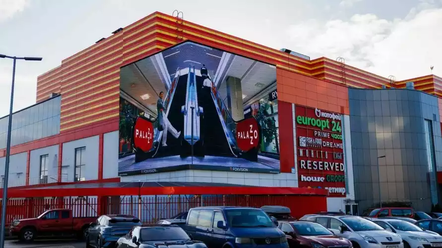 На Минском ТЦ появился самый большой 3D-экран. Будет ли лучше, чем на Prizma?