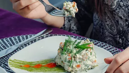 Как изменилась цена «Оливье» в Беларуси за год? В МАРТ поделились расчётами