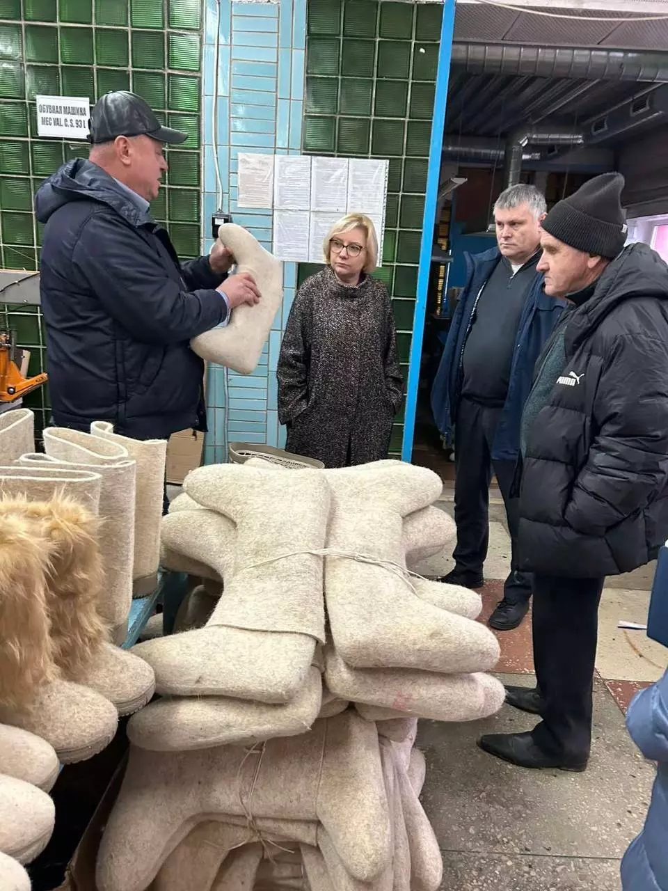 Беллегпром показал производство белорусских валенок. Почем валенки «Минчанка»?