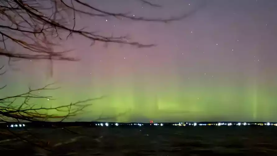 Над Беларусью снова заметили северное сияние