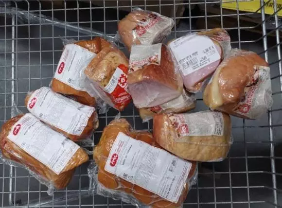 МАРТ оштрафовал Светофор, Доброцен и другие сети за просрочку